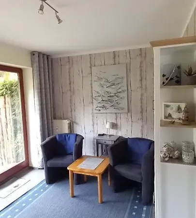 Gemuetliche Bi-uns Gustow (Vorpommern-Rugen)